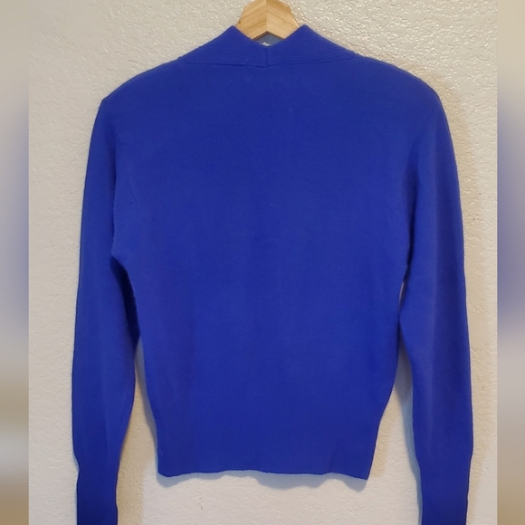 Rabbit Hair & Lambs Wool Royal Blue Knit Sweater with Pearl Buttons Size Medium - Picture 4 of 7